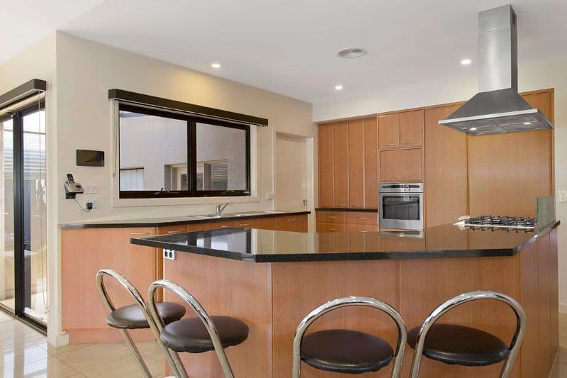3 Pauline Avenue, DINGLEY VILLAGE VIC 3172, Dingley Village - Thumbnail 4