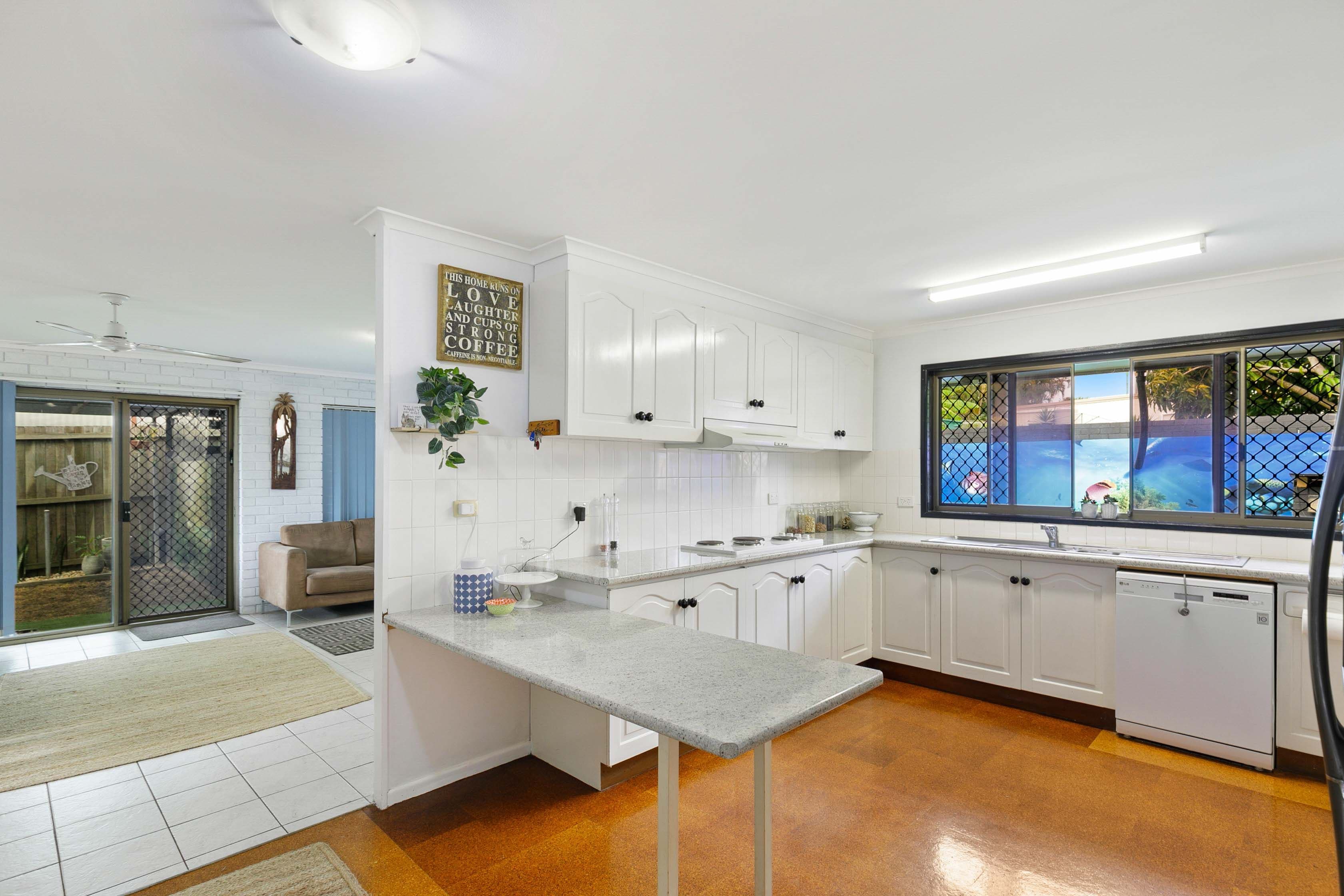 6 Ungowa Avenue, Pialba QLD 4655, Pialba - Thumbnail 4