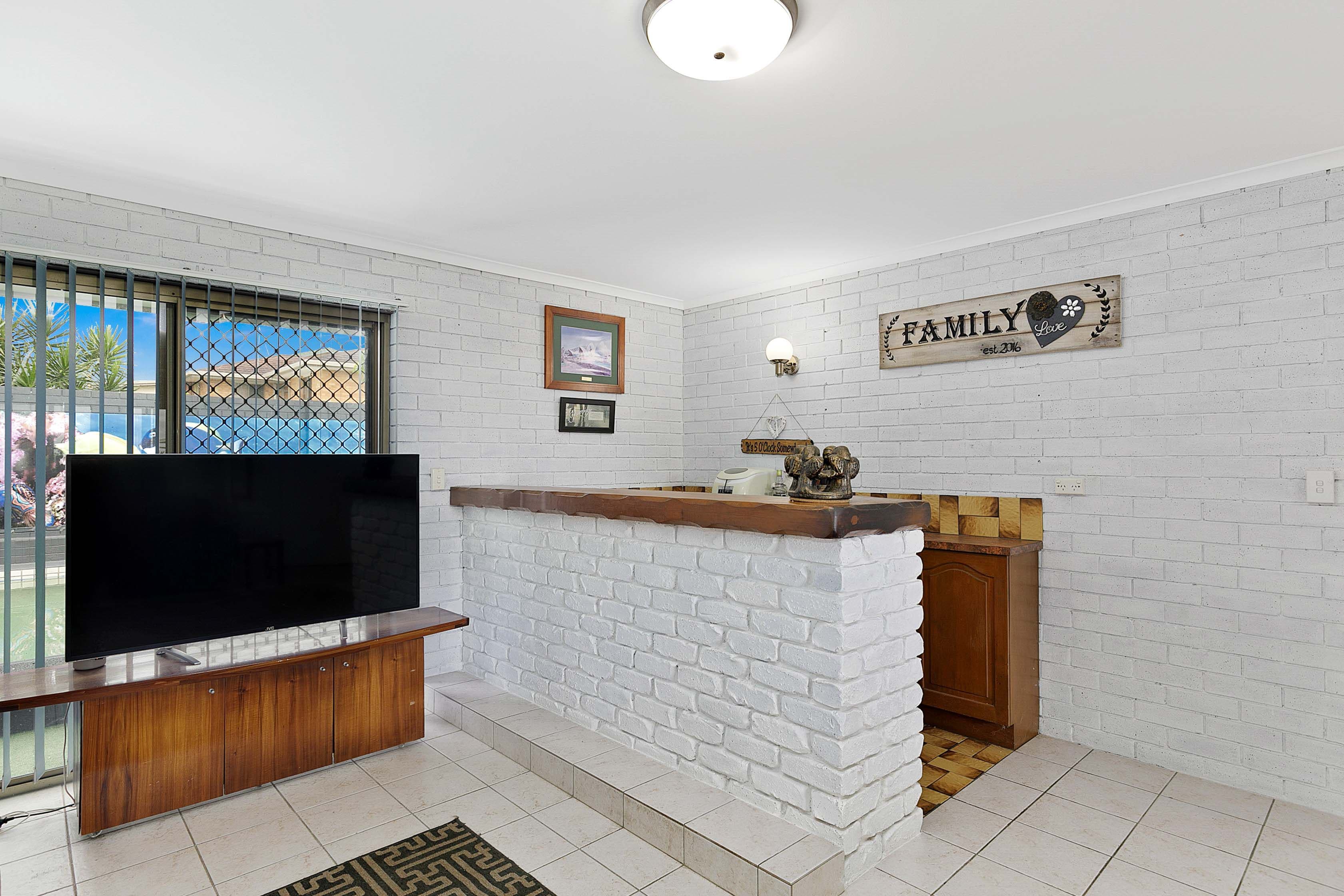 6 Ungowa Avenue, Pialba QLD 4655, Pialba - Thumbnail 7
