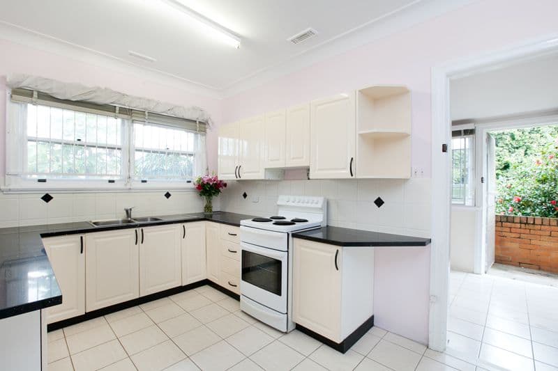 9 Waldheim Street, ANNERLEY QLD 4103, Annerley - Thumbnail 3
