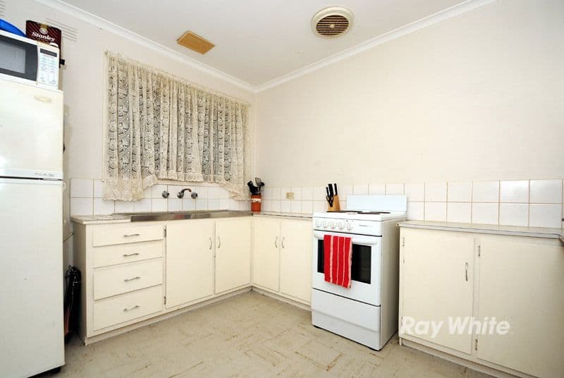 32 Blamey Street, NOBLE PARK VIC 3174, Noble Park - Thumbnail 5