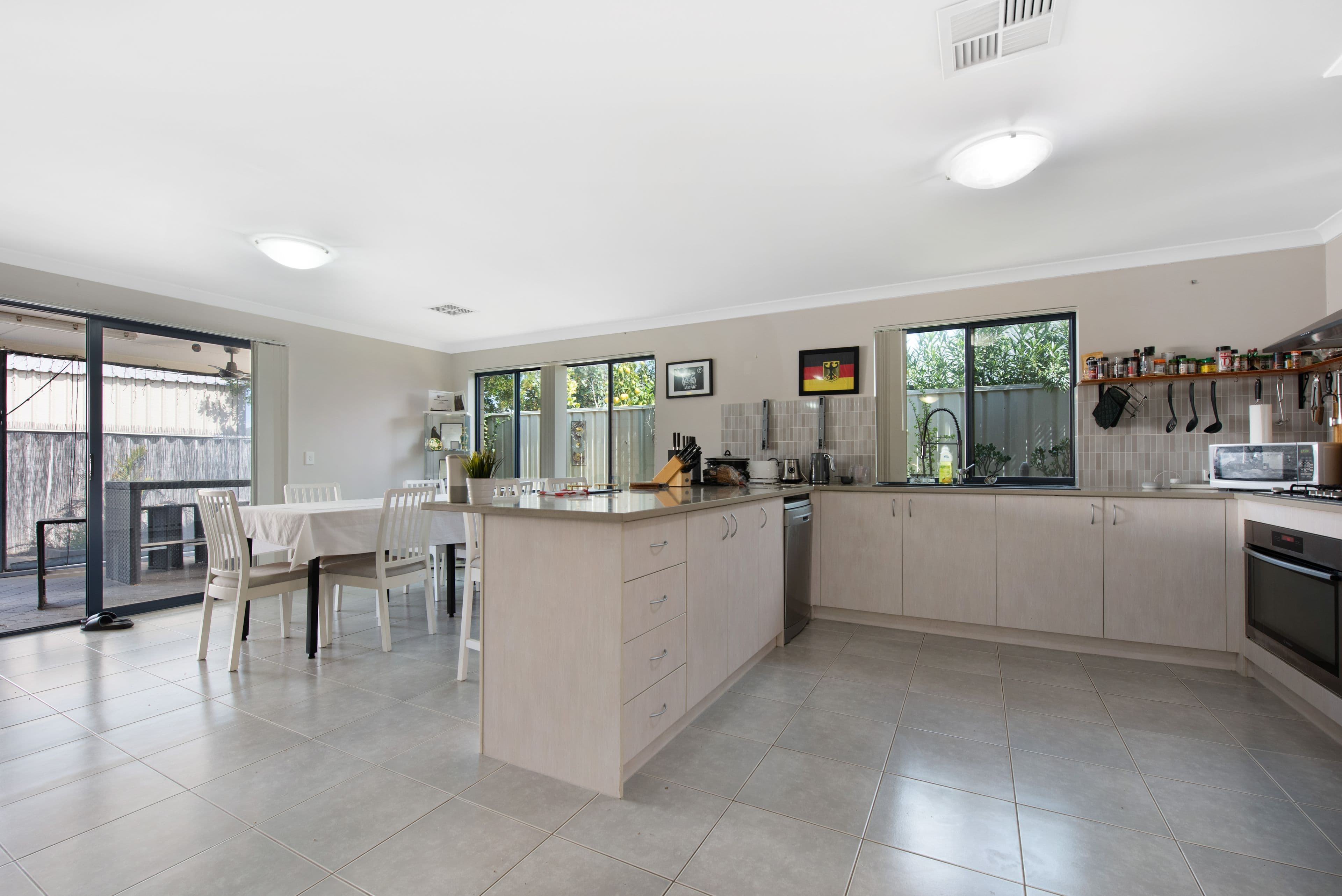 10A Edgewater Close, Glenfield WA 6532, Glenfield - Thumbnail 4