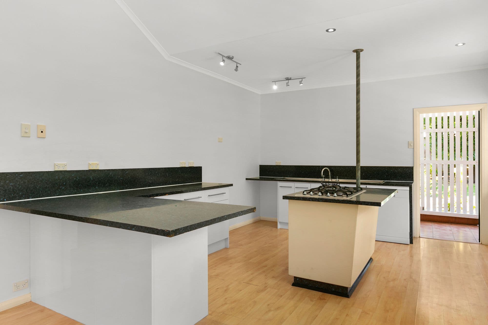 36 David Street, Machans Beach QLD 4878, Machans Beach - Thumbnail 4