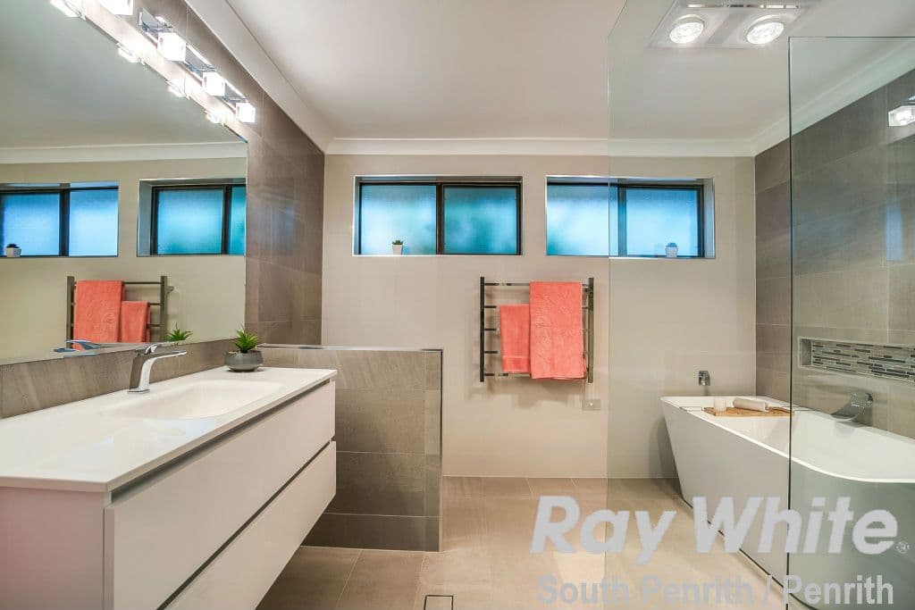 58 Hume Crescent, Werrington County - Thumbnail 2