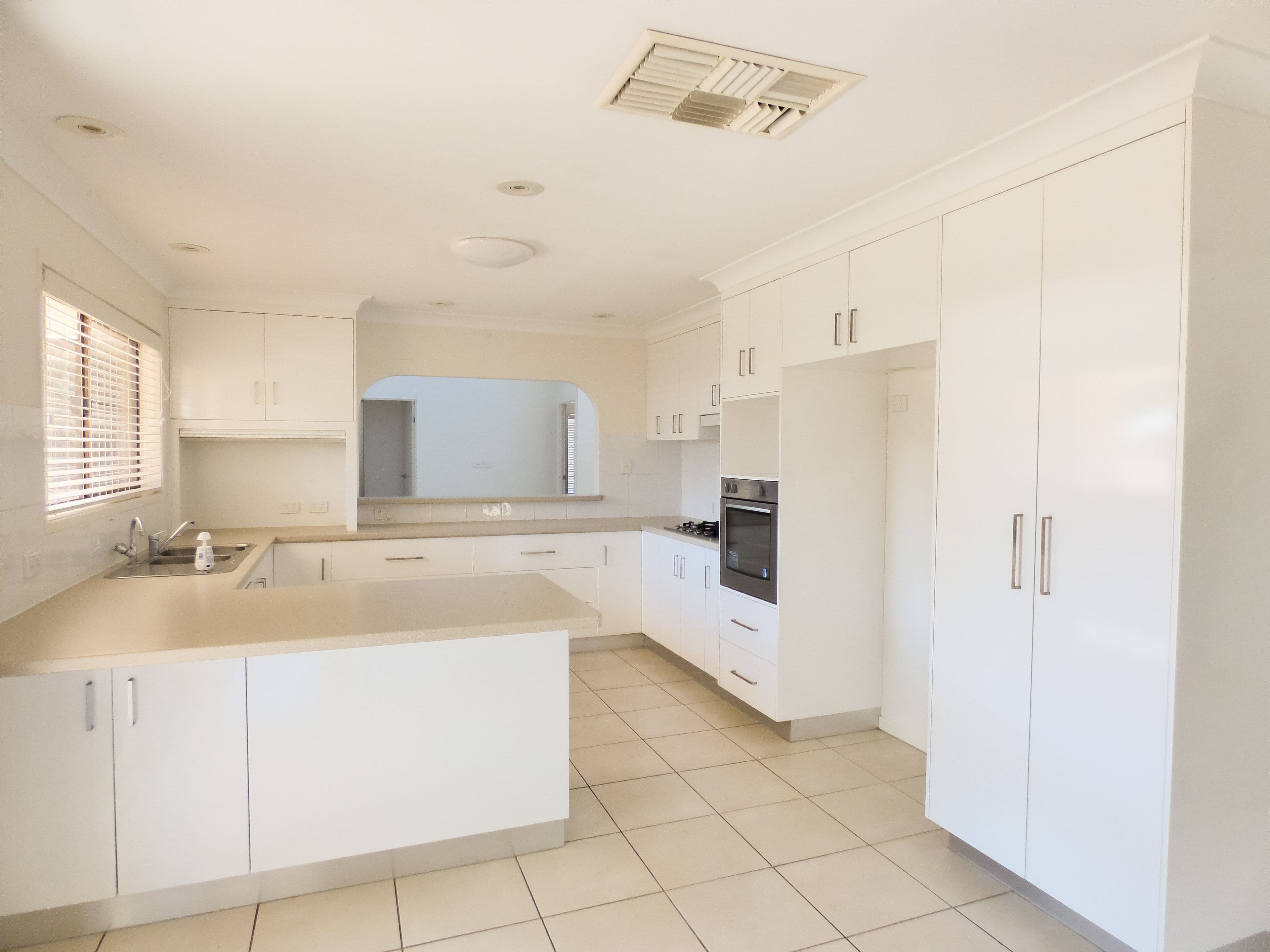 16 Edna Street, Roma QLD 4455, Roma - Thumbnail 4