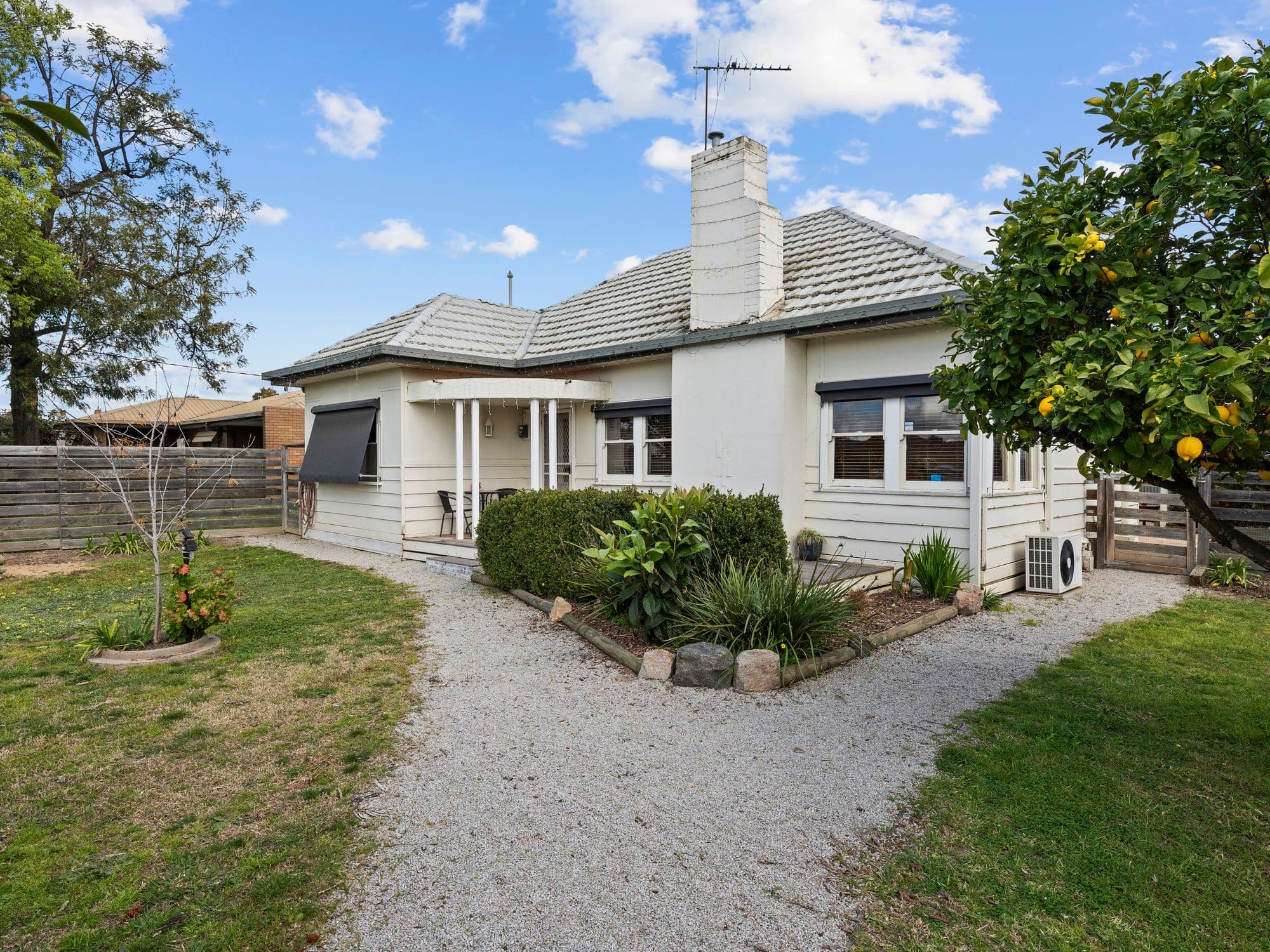 10 Egmont Street, Benalla VIC 3672, Benalla - Image 1