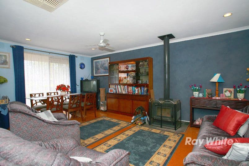 2 Gray Street, CRANBOURNE NORTH VIC 3977, Cranbourne North - Thumbnail 4