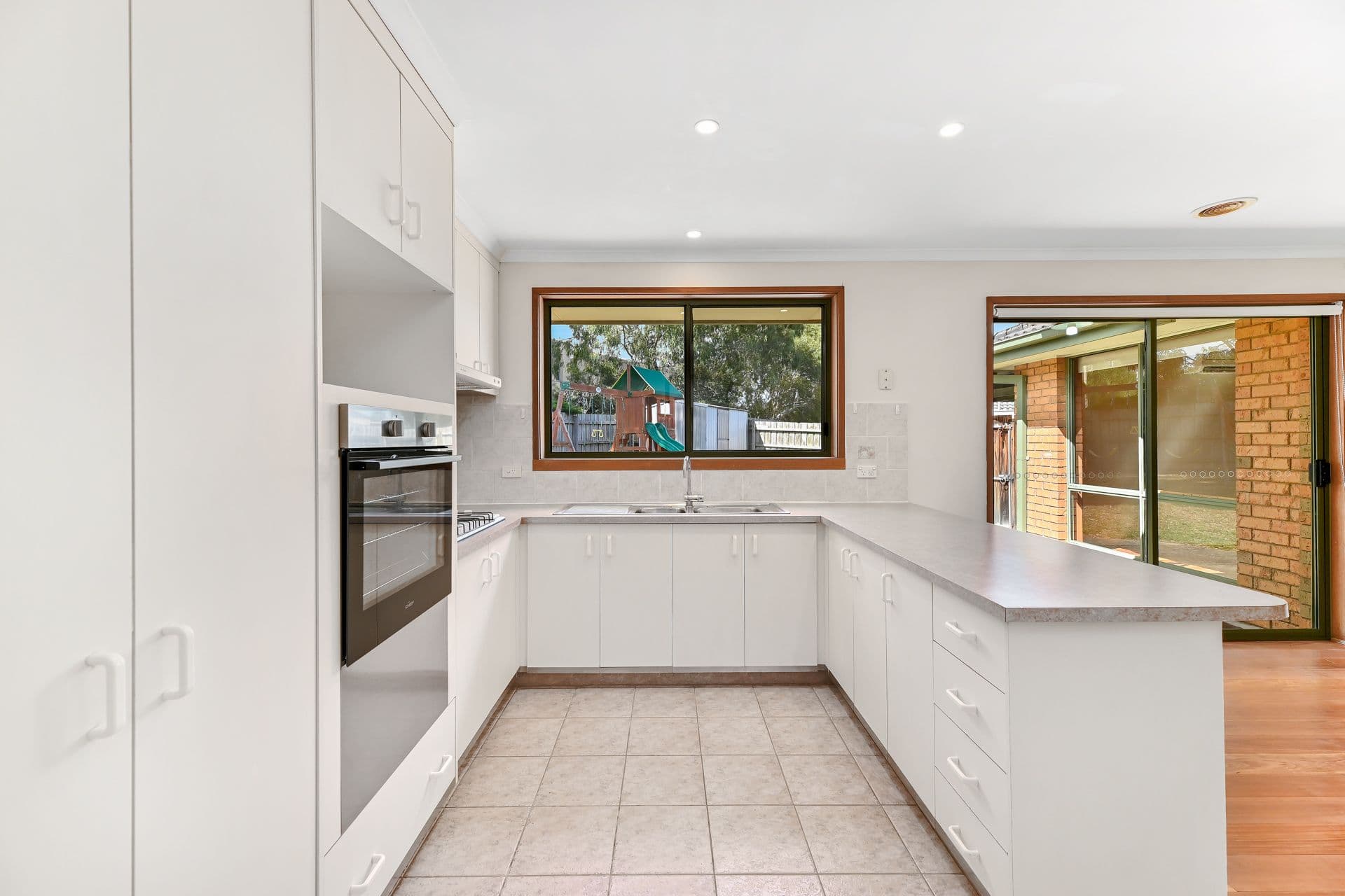 9 Raneen Place, Berwick VIC 3806, Berwick - Thumbnail 7