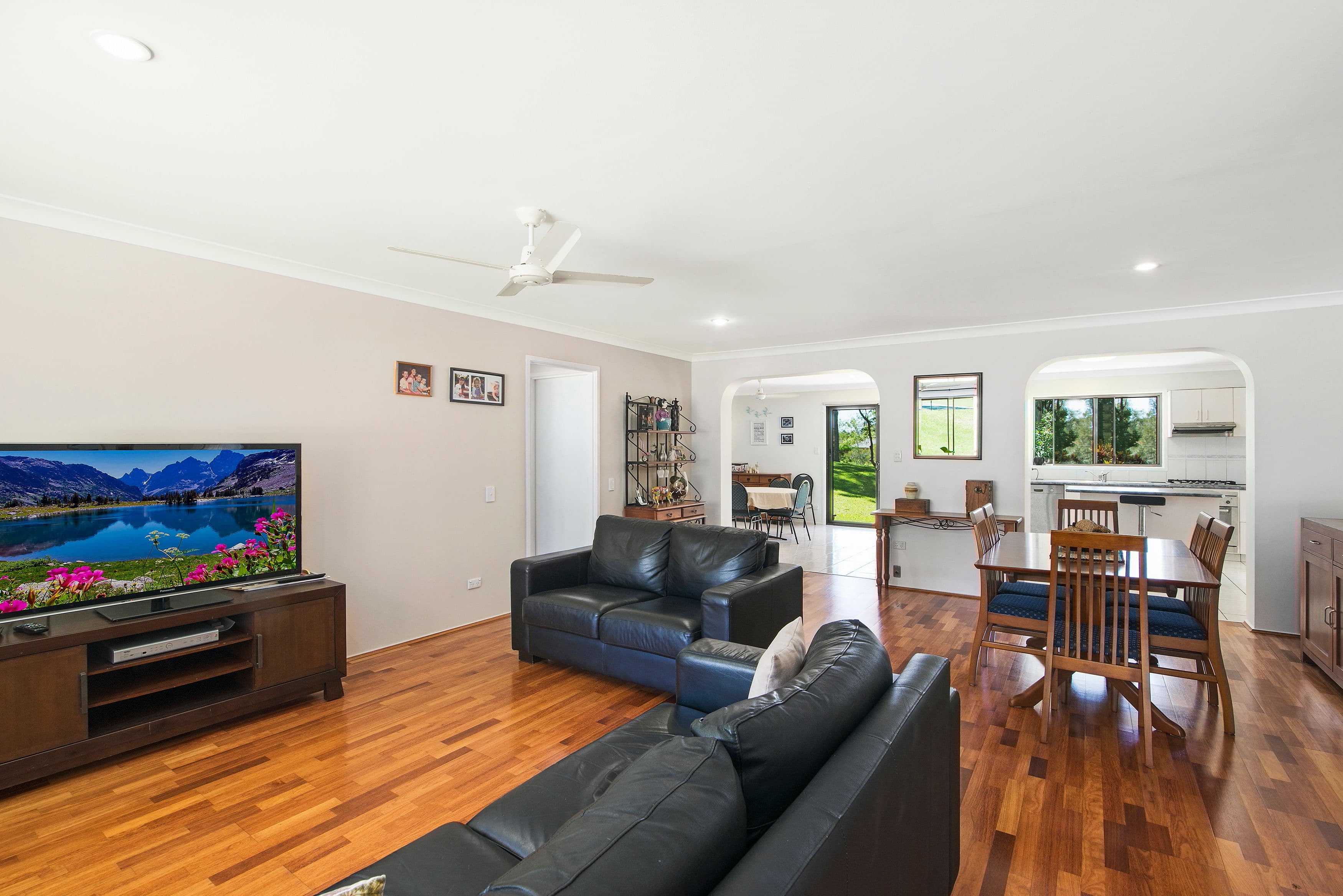 1 Bilkurra Court, Elanora QLD 4221, Elanora - Thumbnail 7