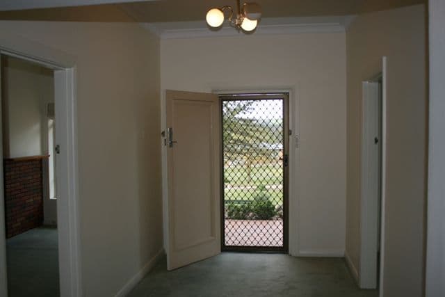 5 West Terrace, CLARE SA 5453, Clare - Thumbnail 5