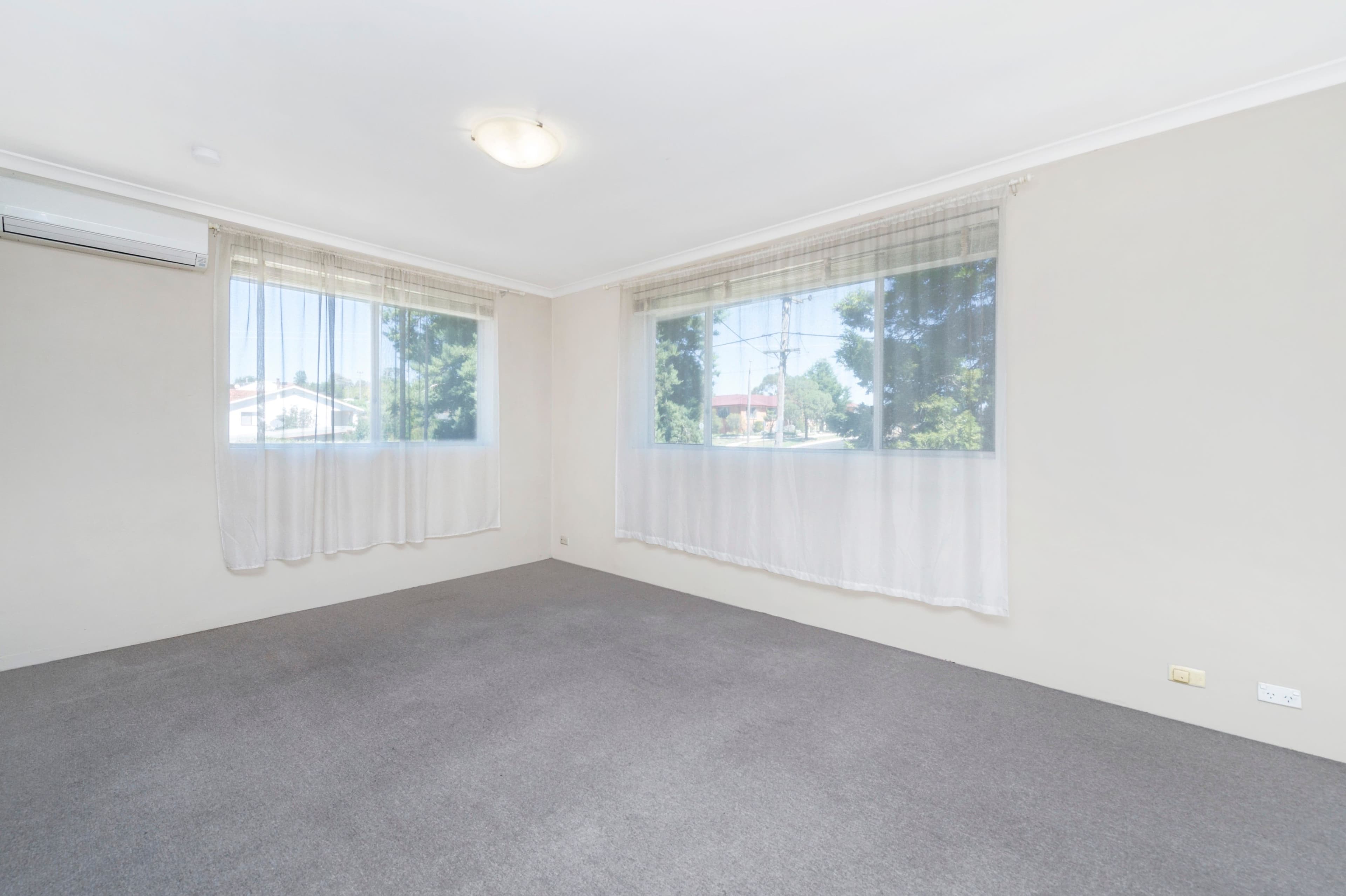 56 Crest Road, Queanbeyan NSW 2620, Queanbeyan - Thumbnail 4