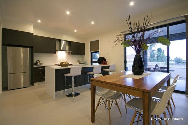 5 Farnham Crescent, MILL PARK VIC 3082, Mill Park - Thumbnail 5