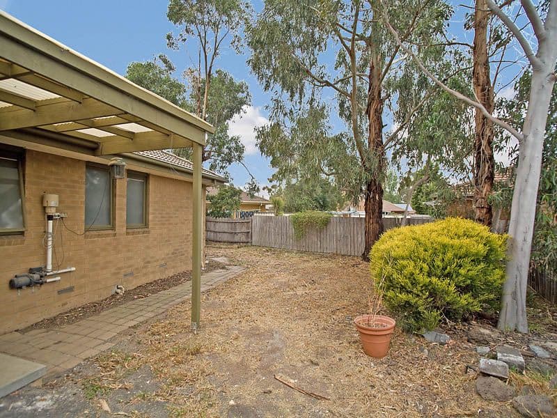 70 Lenoak Street, GLADSTONE PARK VIC 3043, Gladstone Park - Thumbnail 7