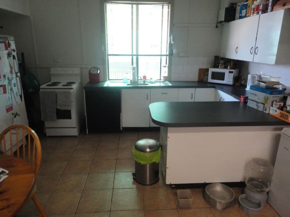 82 Grey Street, TEMORA NSW 2666, Temora - Thumbnail 2