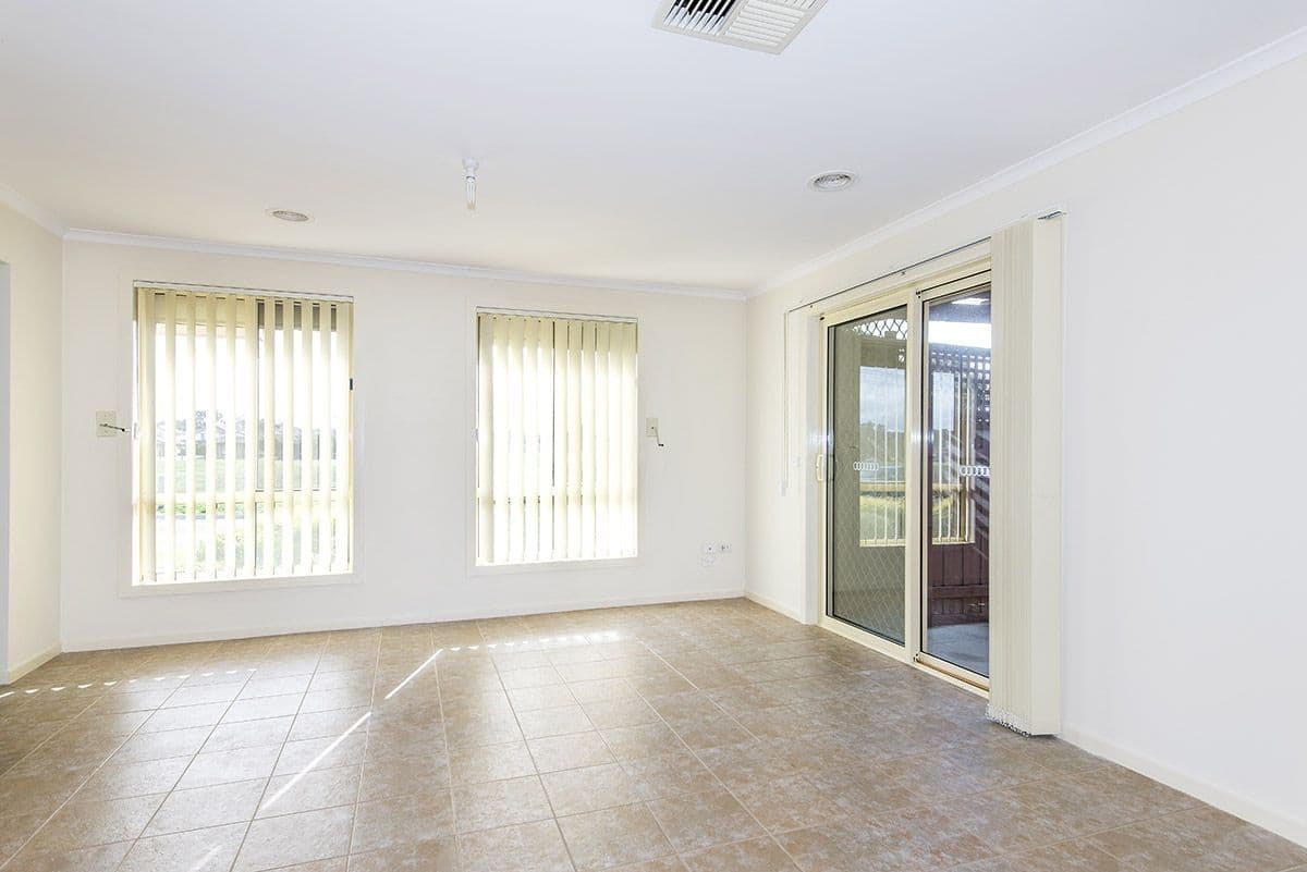 9 Allamanda Crescent, South Morang VIC 3752, South Morang - Thumbnail 4