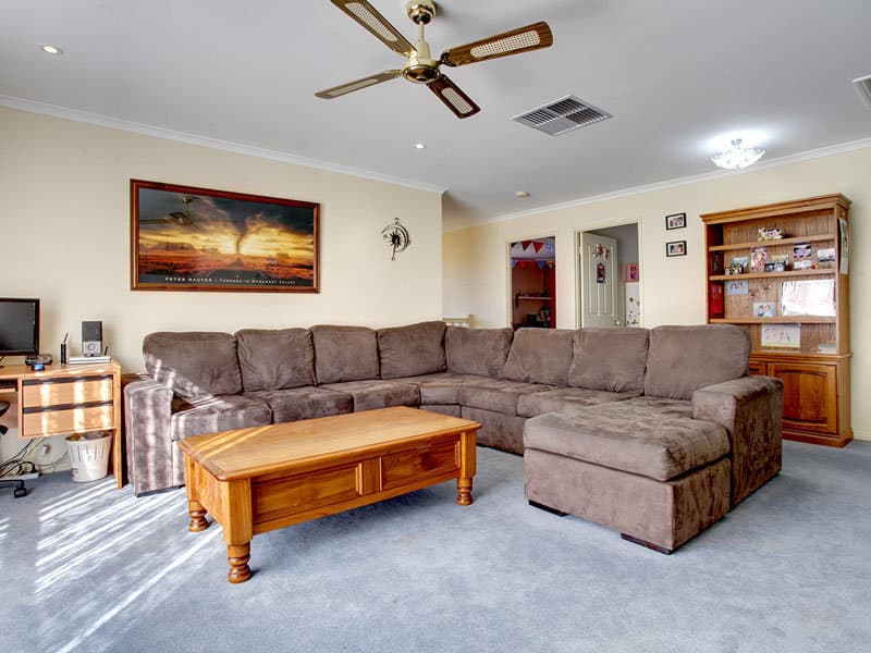 3 Connemara Way, Woodcroft - Thumbnail 4