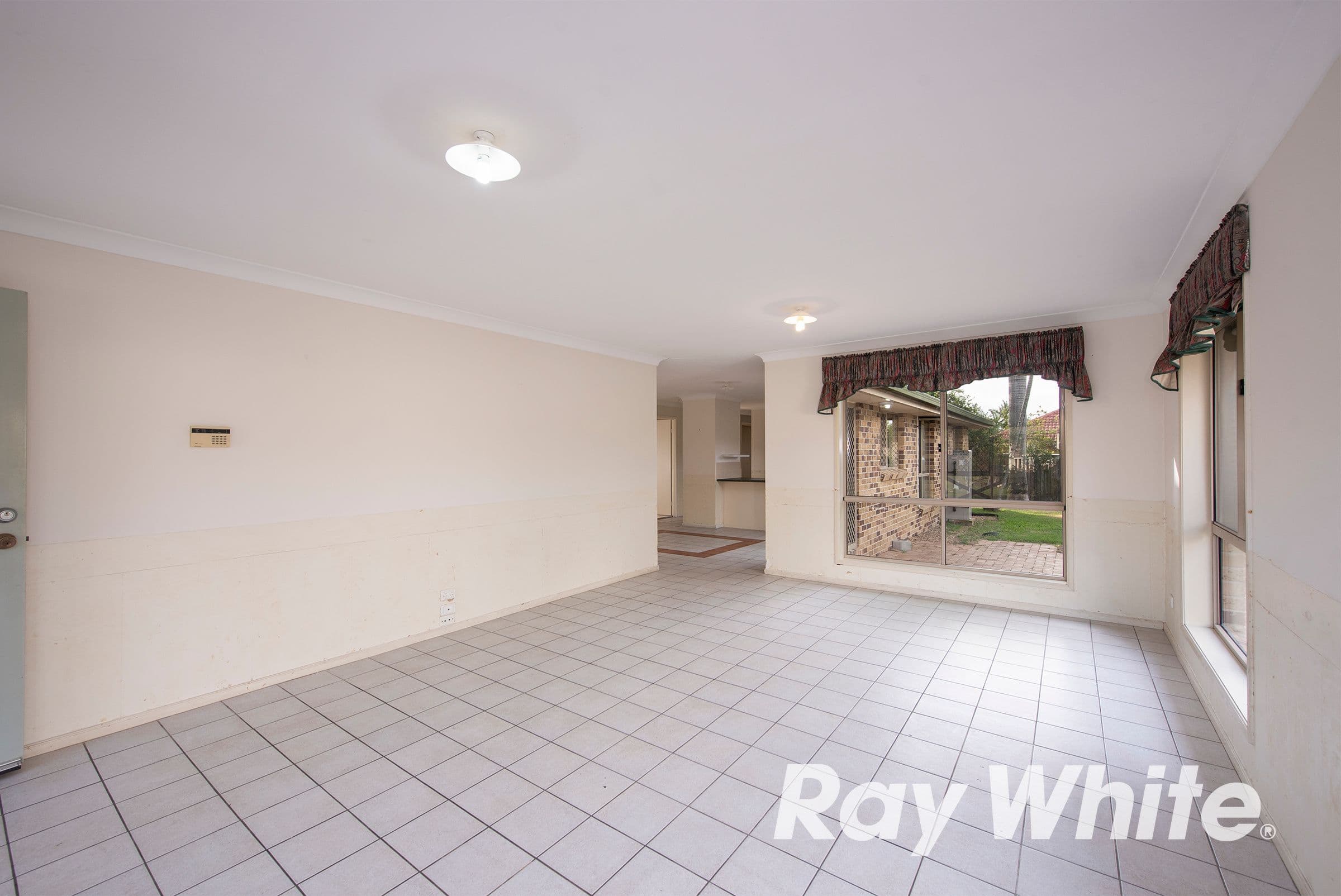 8 Woodley Avenue, Loganholme QLD 4129, Loganholme - Thumbnail 3