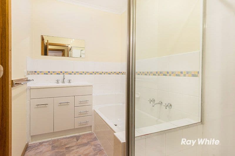 15 Lecky Street, Cranbourne VIC 3977, Cranbourne - Thumbnail 6