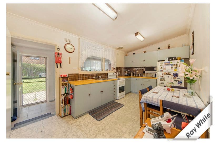 18 Bungendore Road, QUEANBEYAN NSW 2620, Queanbeyan East - Thumbnail 6