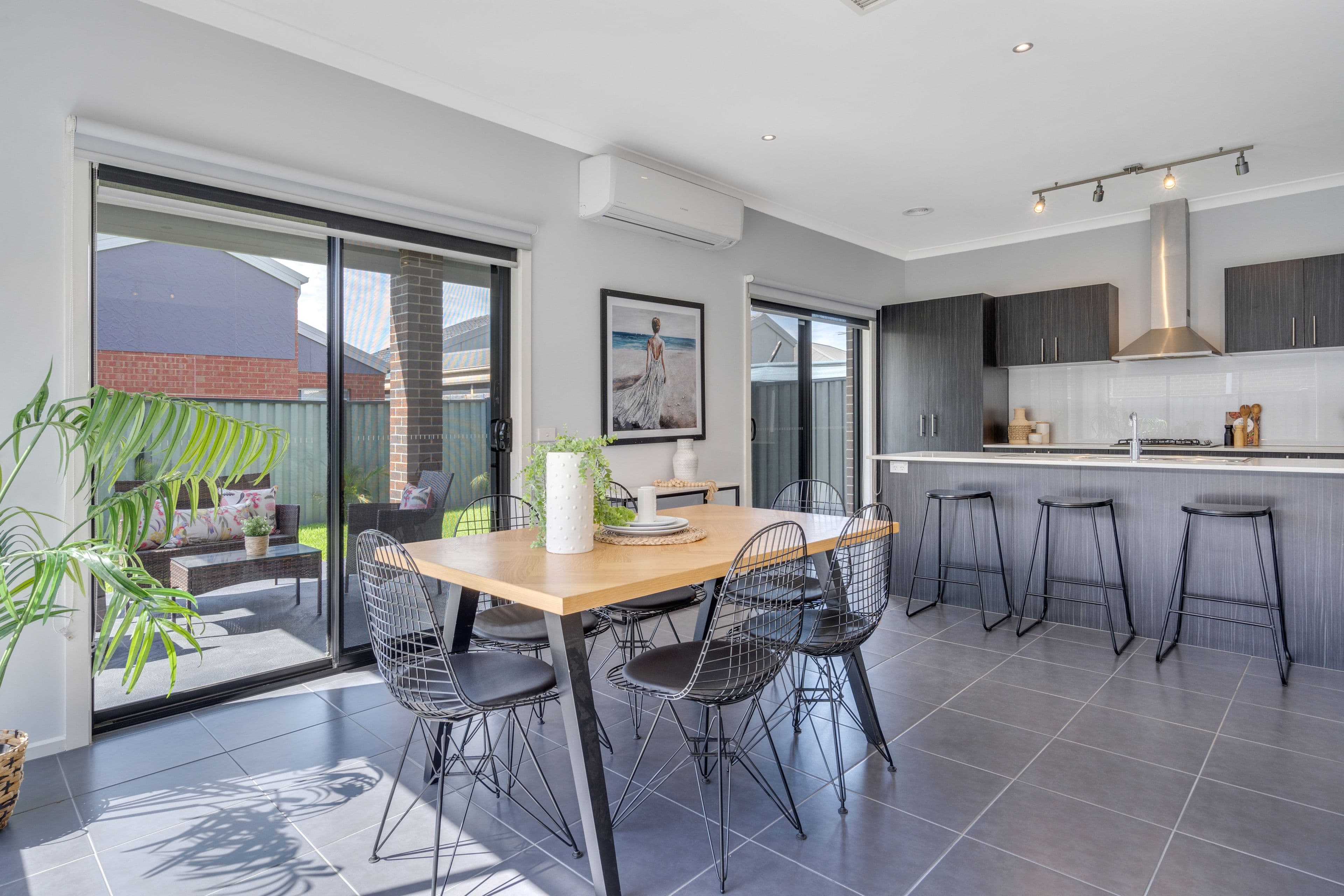 18 Dempster Drive, Craigieburn VIC 3064, Craigieburn - Thumbnail 4