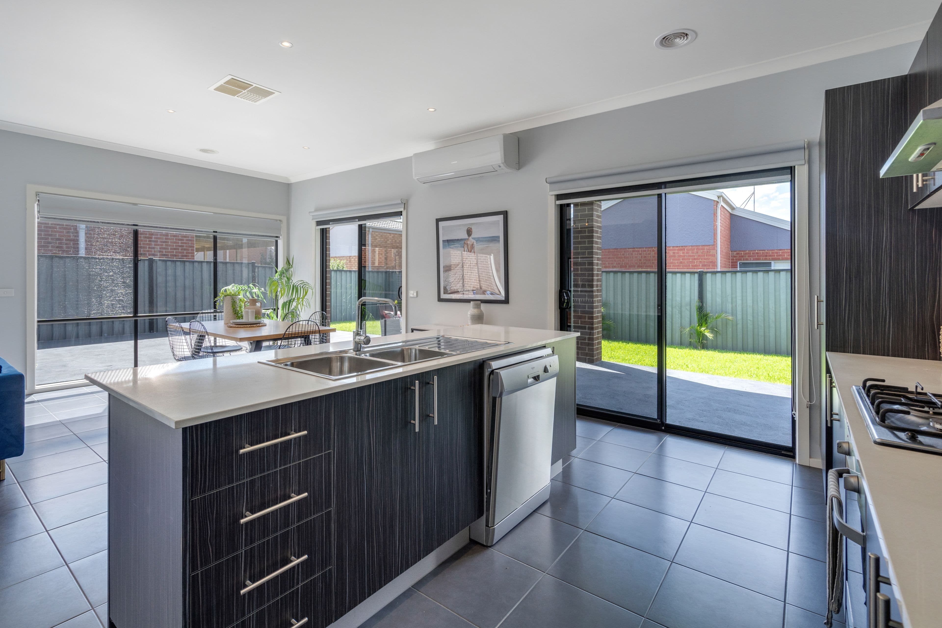 18 Dempster Drive, Craigieburn VIC 3064, Craigieburn - Thumbnail 5