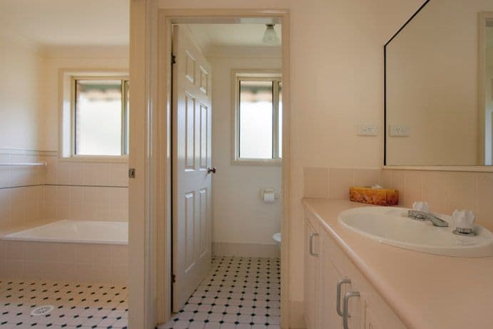 11 Isa Road, WORRIGEE NSW 2540, Worrigee - Thumbnail 4