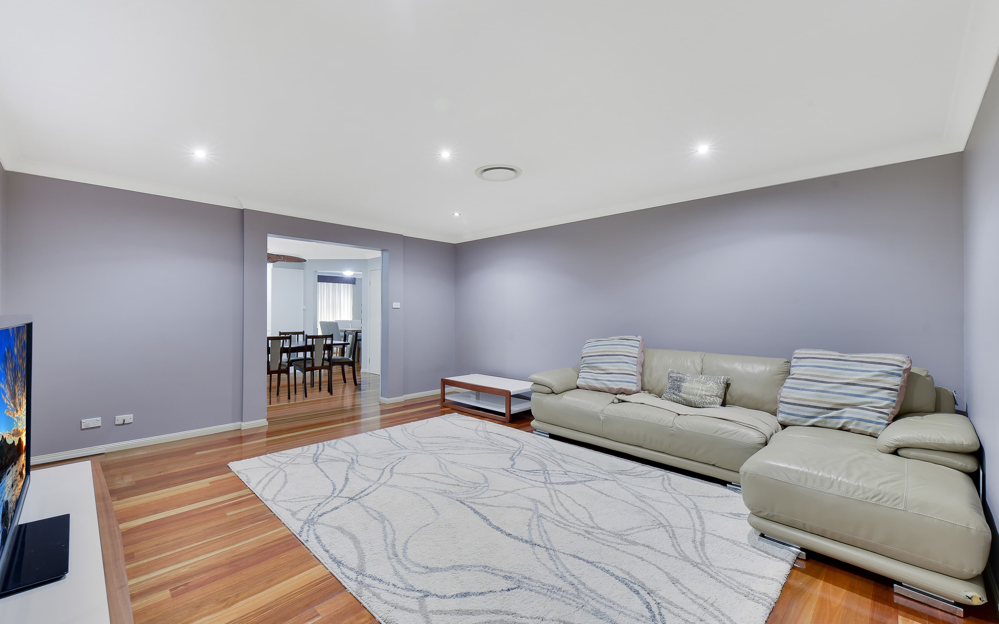 19 Strathwallen Close, Macquarie Links NSW 2565, Macquarie Links - Thumbnail 2
