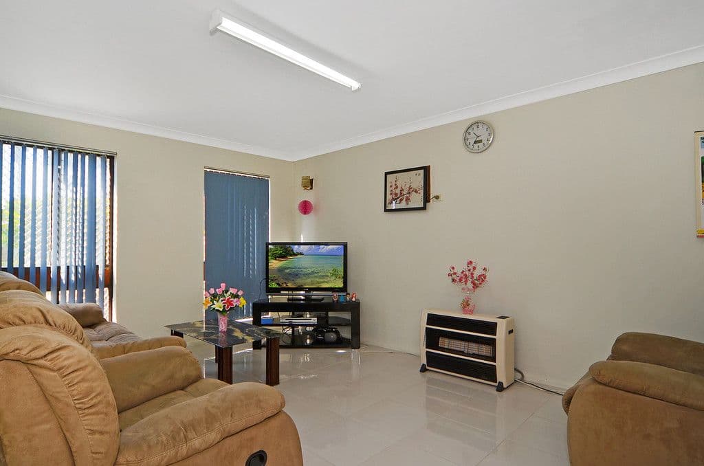 21 Curtis Way, Girrawheen WA 6064, Girrawheen - Thumbnail 2
