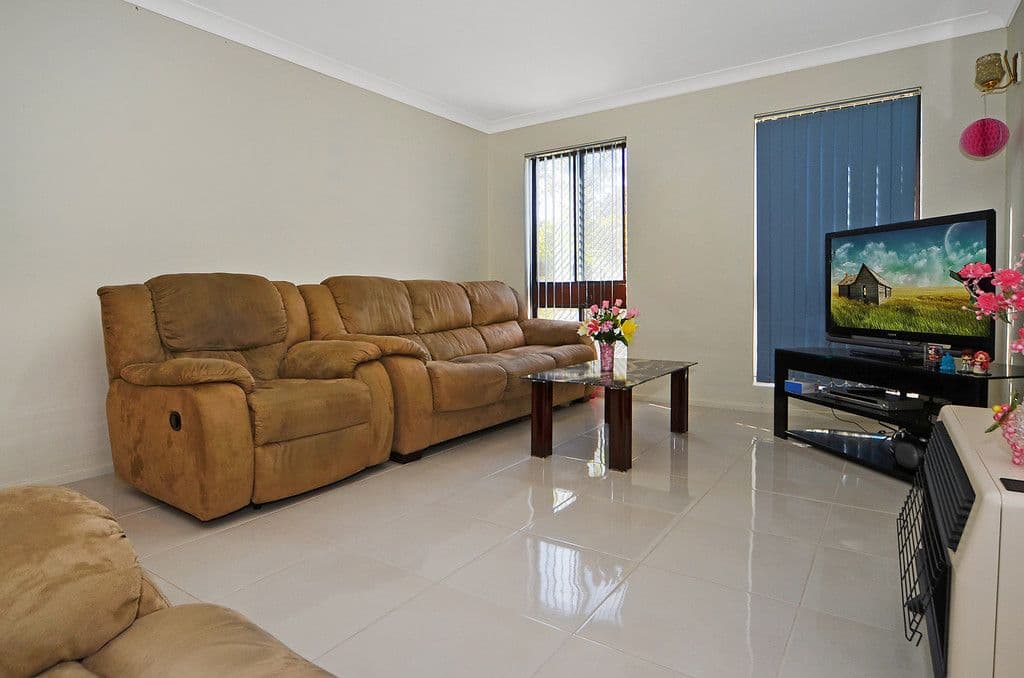 21 Curtis Way, Girrawheen WA 6064, Girrawheen - Thumbnail 3