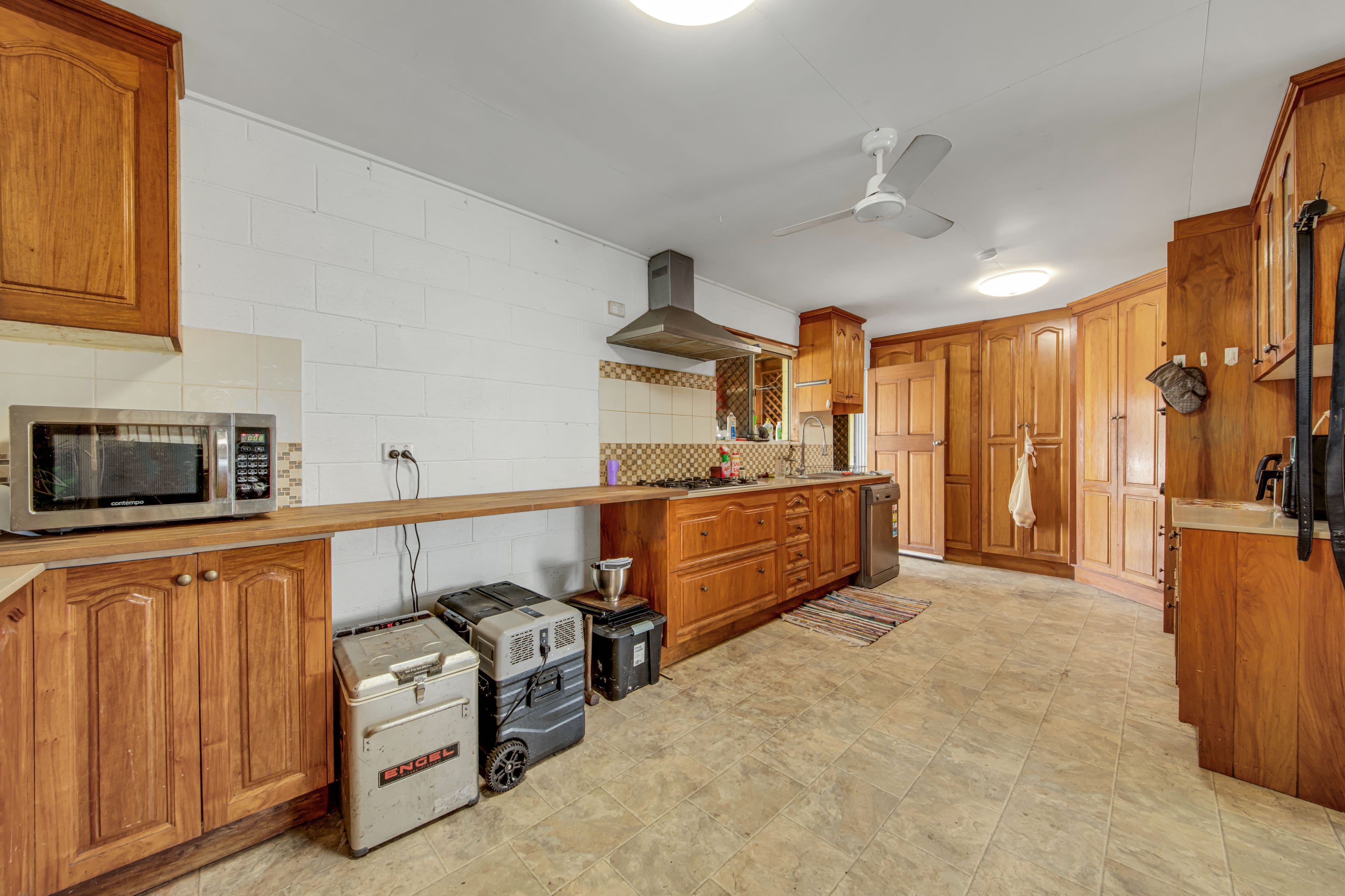 7 Whiting Street, Toolooa QLD 4680, Toolooa - Thumbnail 4