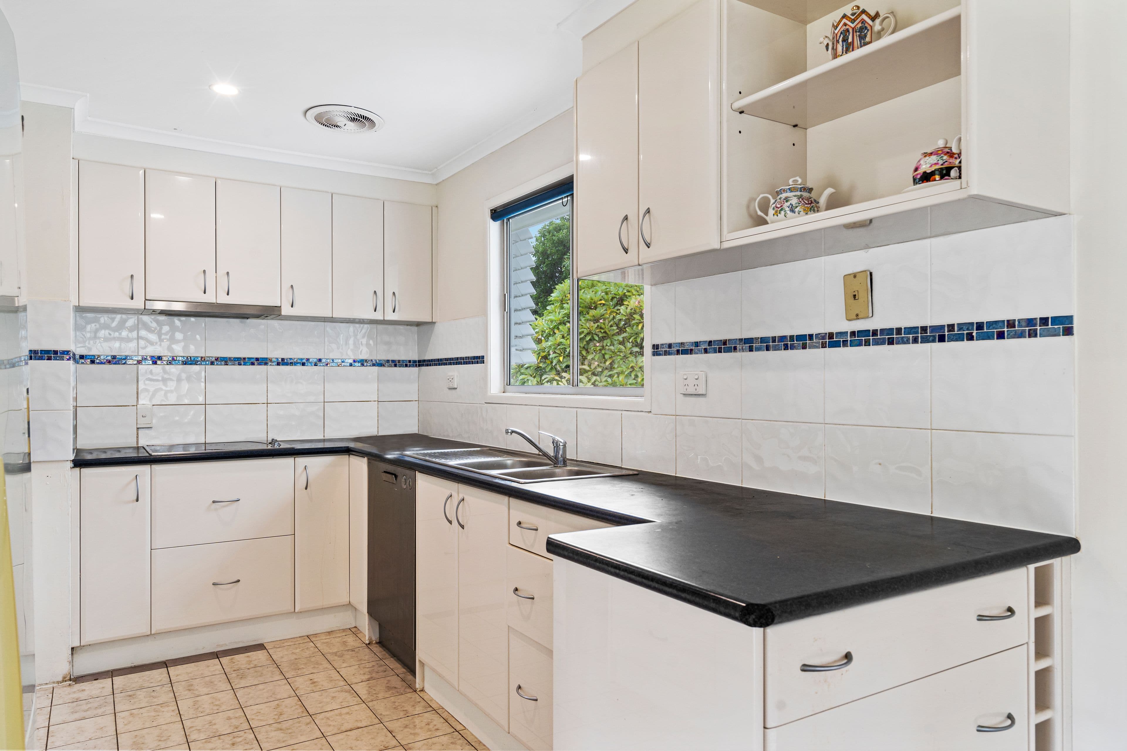45 Blackberry Street, Mansfield QLD 4122, Mansfield - Thumbnail 2