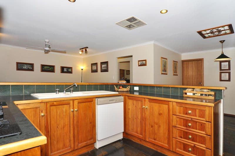 50 Dunalbyn Drive, ABERFOYLE PARK SA 5159, Aberfoyle Park - Thumbnail 4