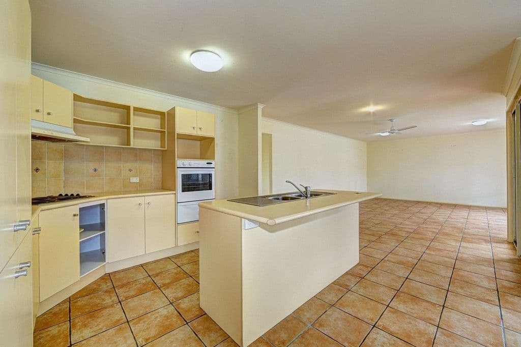 14 Birdwood Cresent, BARGARA QLD 4670, Bargara - Thumbnail 8