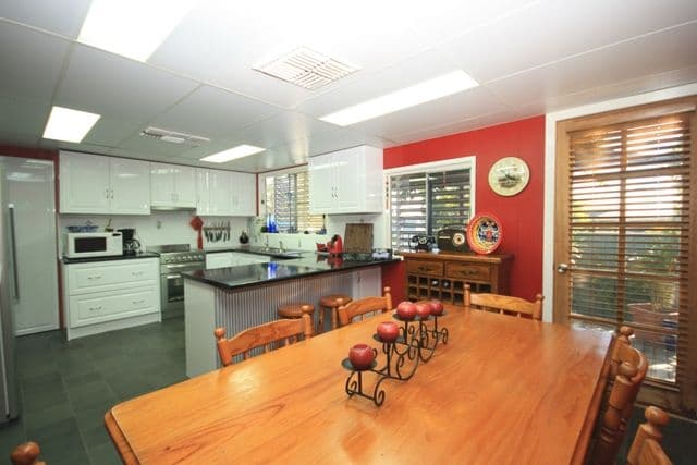 19 Brolga Street, LONGREACH QLD 4730, Longreach - Thumbnail 3