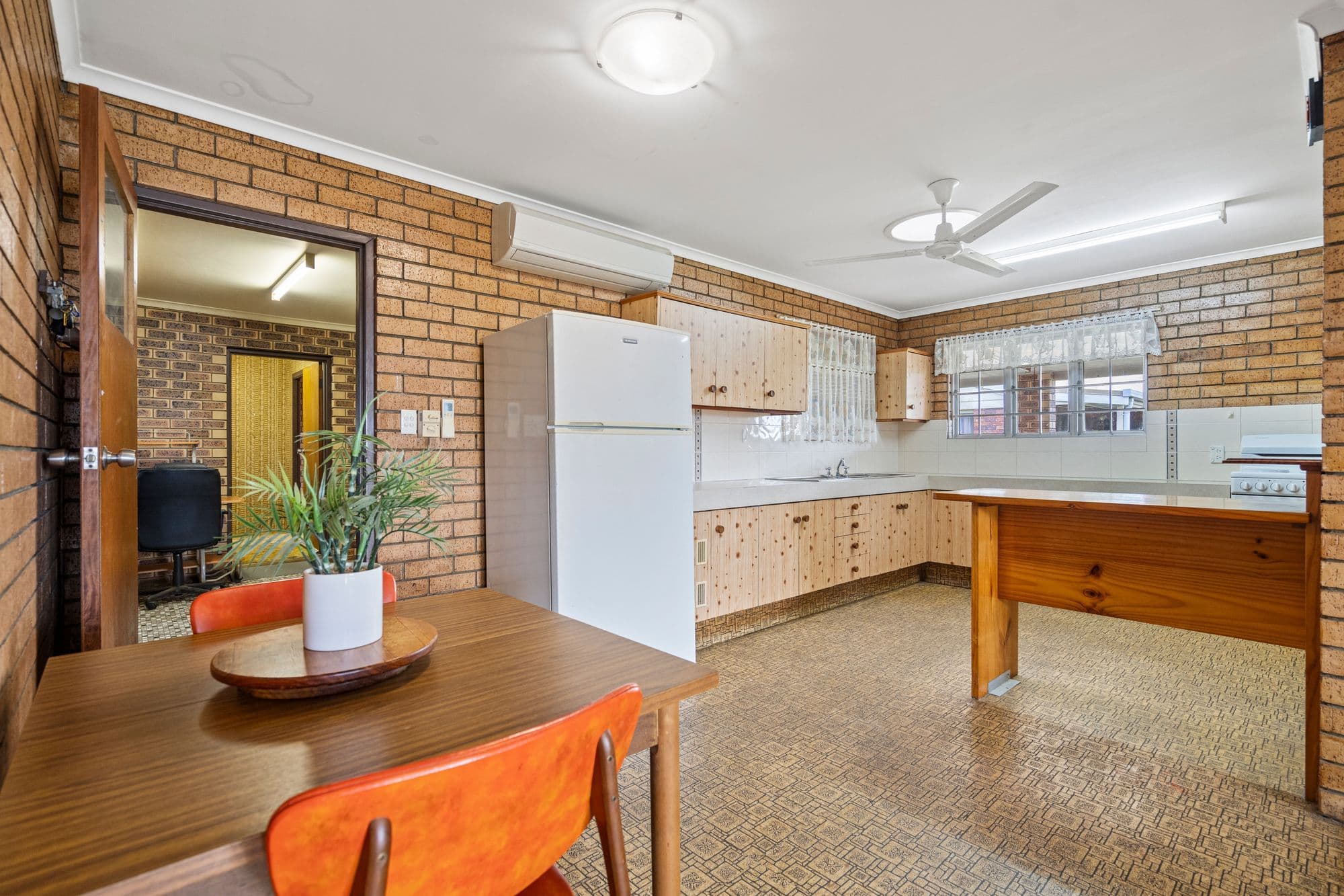 104 Milne Street, Mount Warren Park QLD 4207, Mount Warren Park - Thumbnail 6