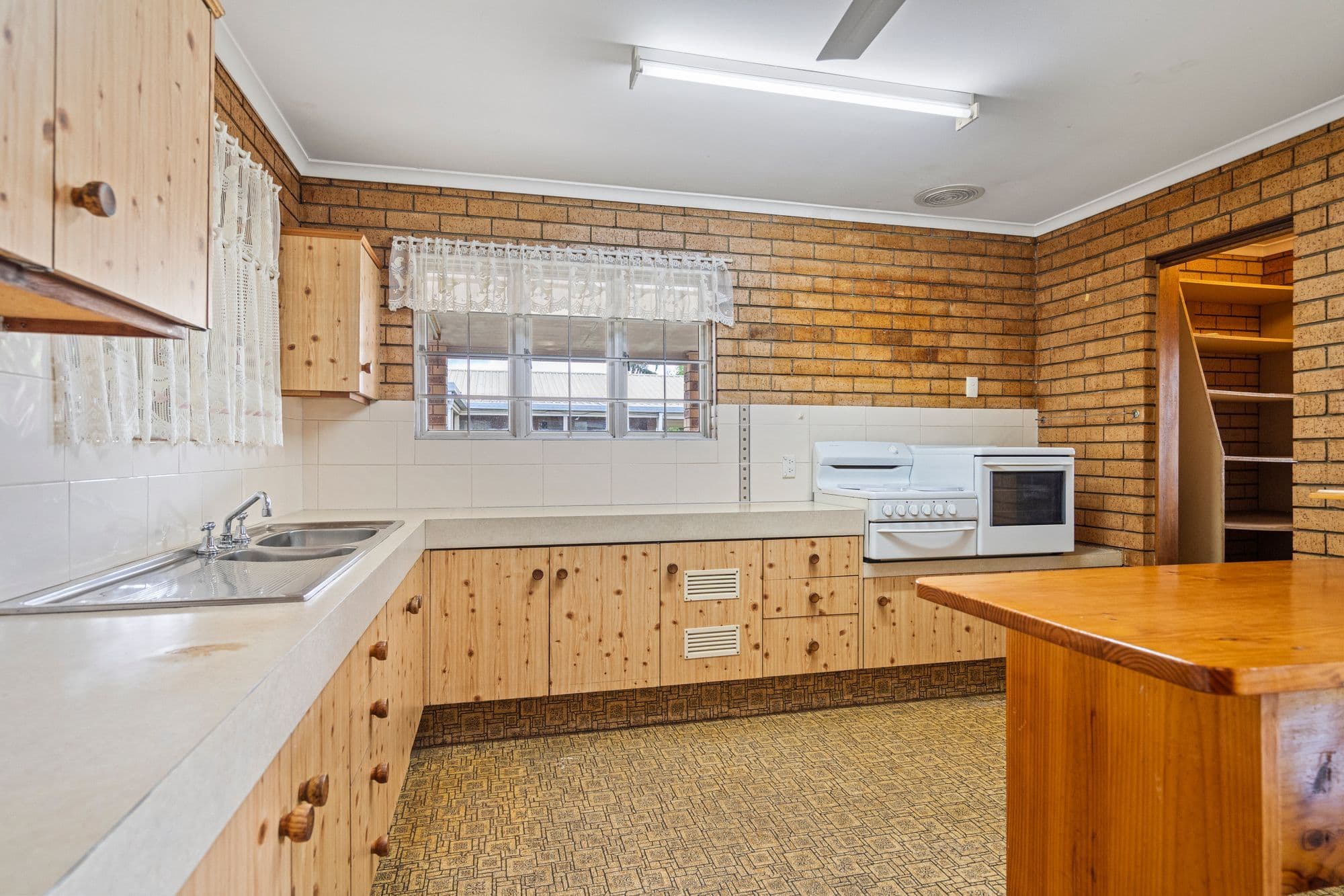 104 Milne Street, Mount Warren Park QLD 4207, Mount Warren Park - Thumbnail 7