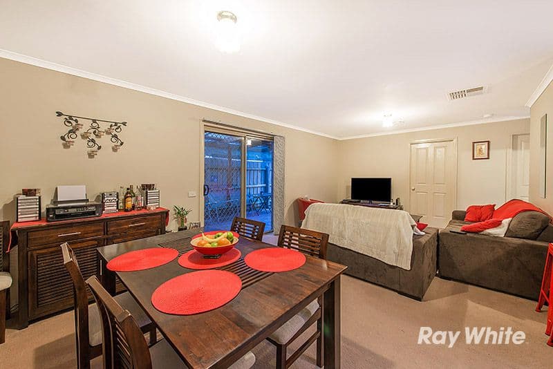 8 Bellbrae Crescent, Cranbourne West VIC 3977, Cranbourne West - Thumbnail 3