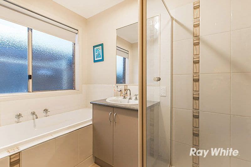 8 Bellbrae Crescent, Cranbourne West VIC 3977, Cranbourne West - Thumbnail 7