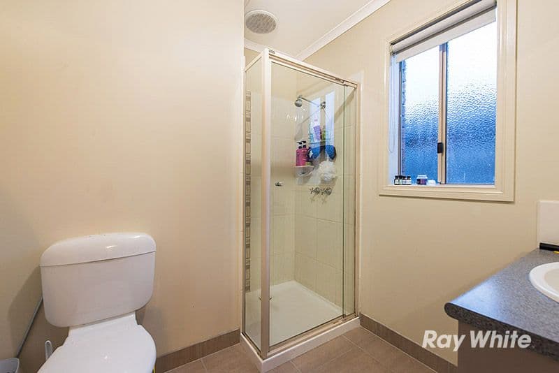 8 Bellbrae Crescent, Cranbourne West VIC 3977, Cranbourne West - Thumbnail 8