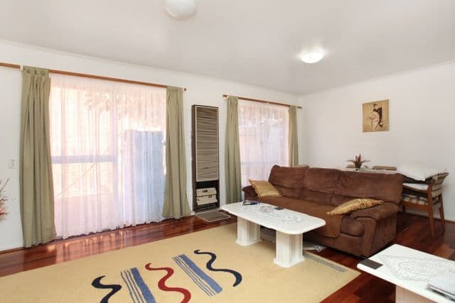 26 Pelican Place, WERRIBEE VIC 3030, Werribee - Thumbnail 2