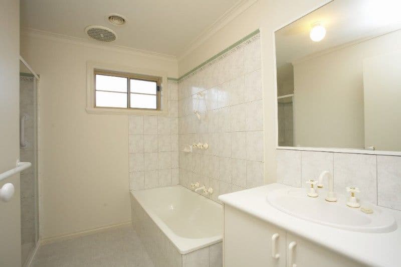 5 Adeline Street, GREENSBOROUGH VIC 3088, Greensborough - Thumbnail 6
