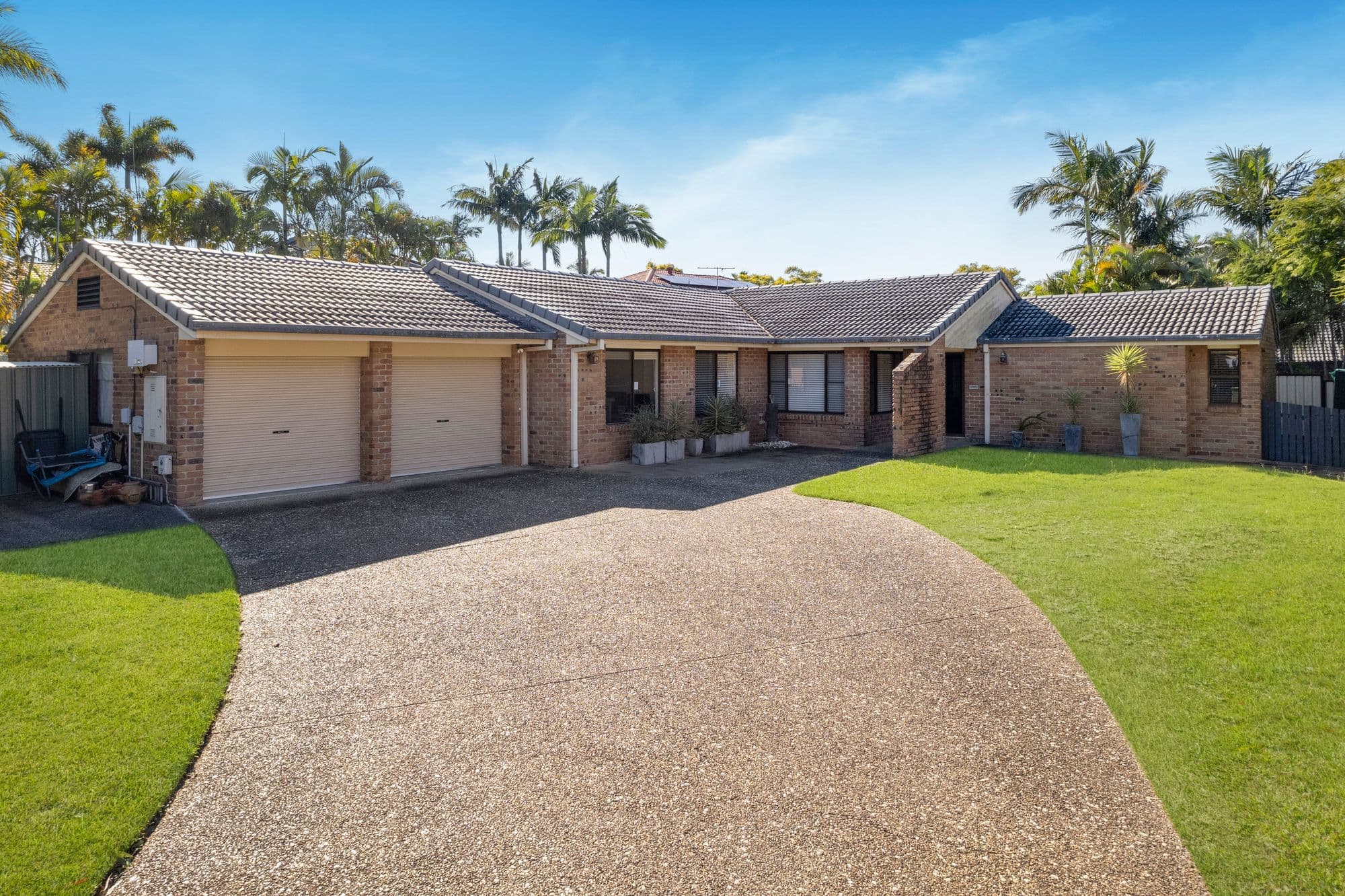 10 Caravonica Court, Calamvale QLD 4116, Calamvale - Image 1