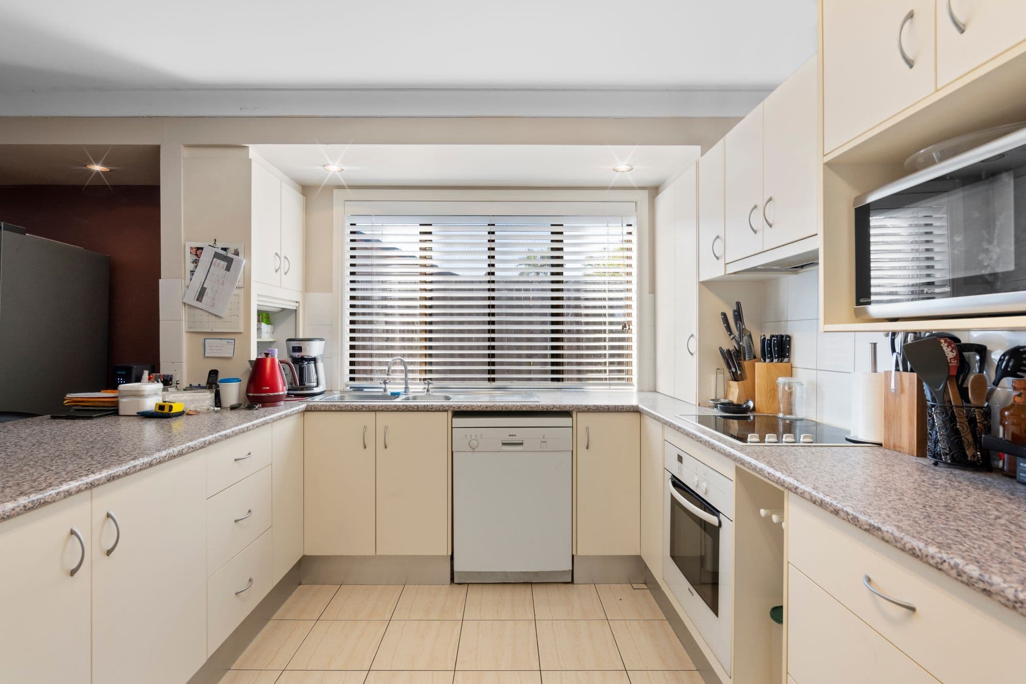10 Caravonica Court, Calamvale QLD 4116, Calamvale - Thumbnail 4