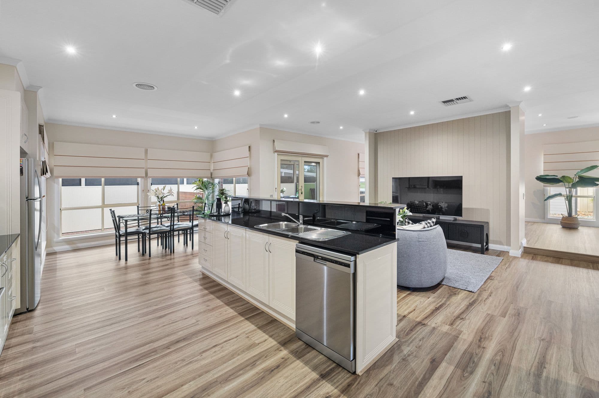 339 Hogans Road, Tarneit VIC 3029, Tarneit - Thumbnail 8