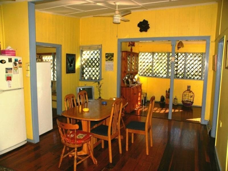 9 Mant Street, POINT VERNON QLD 4655, Point Vernon - Thumbnail 2