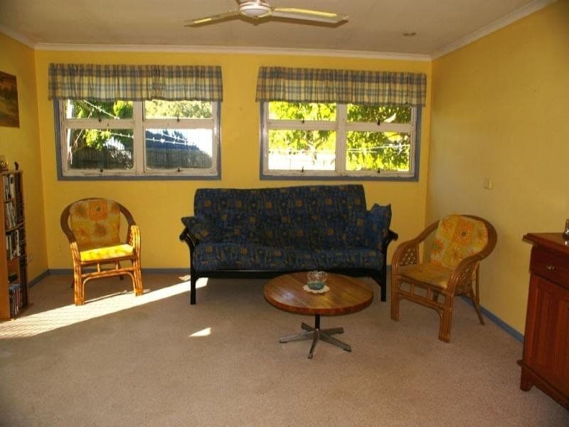9 Mant Street, POINT VERNON QLD 4655, Point Vernon - Thumbnail 4
