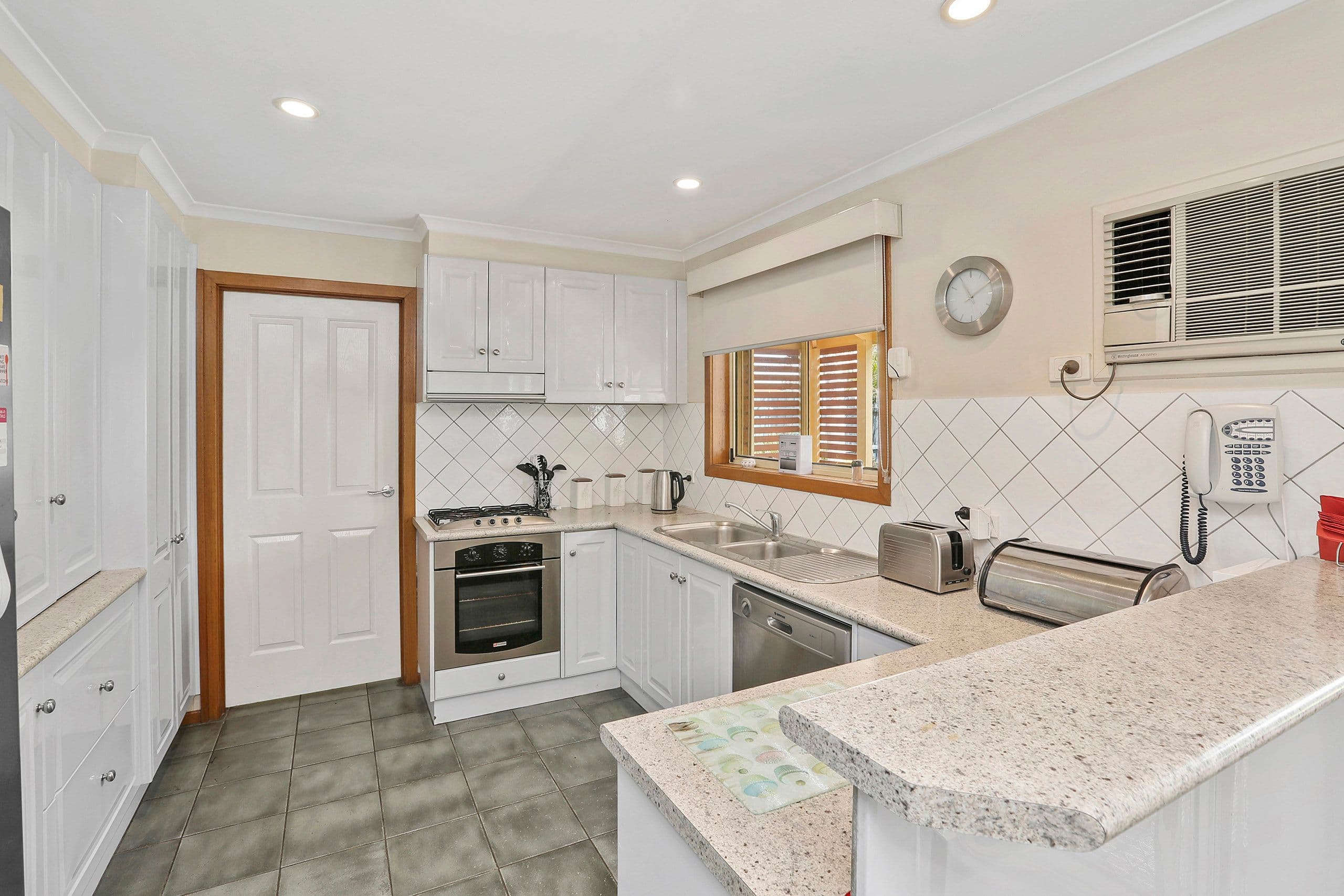 12 Glendye Court, Corio VIC 3214, Corio - Thumbnail 3
