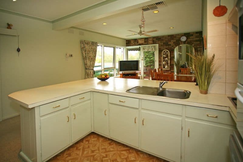 19 Dorset Street, GLEN WAVERLEY VIC 3150, Glen Waverley - Thumbnail 2
