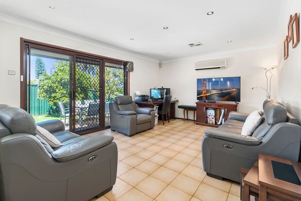 126 Kalang Road, Edensor Park - Thumbnail 3