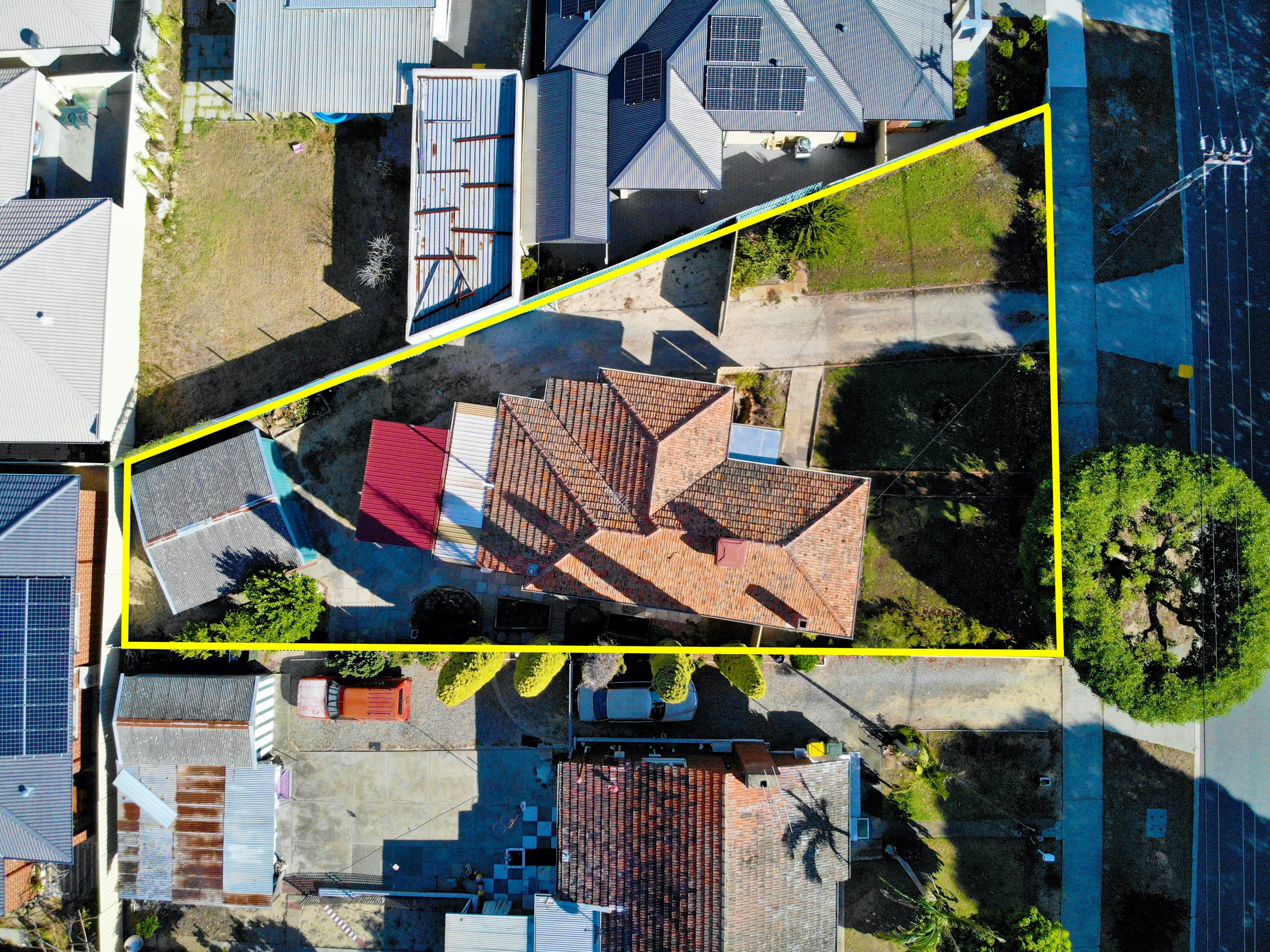36 Cross Street, Queens Park WA 6107, Queens Park - Image 1